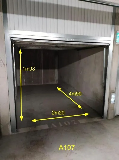Le Fonction, Meuble 4 Etoiles, Avec Parking Boxe Daire Aix-en-Provence